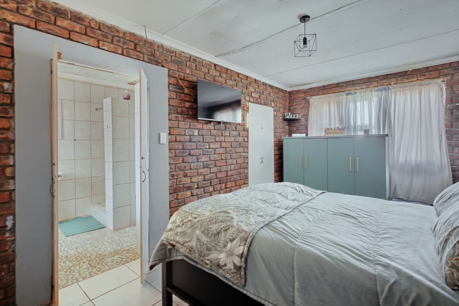 2 Bedroom Property for Sale in Azalea Park Eastern Cape